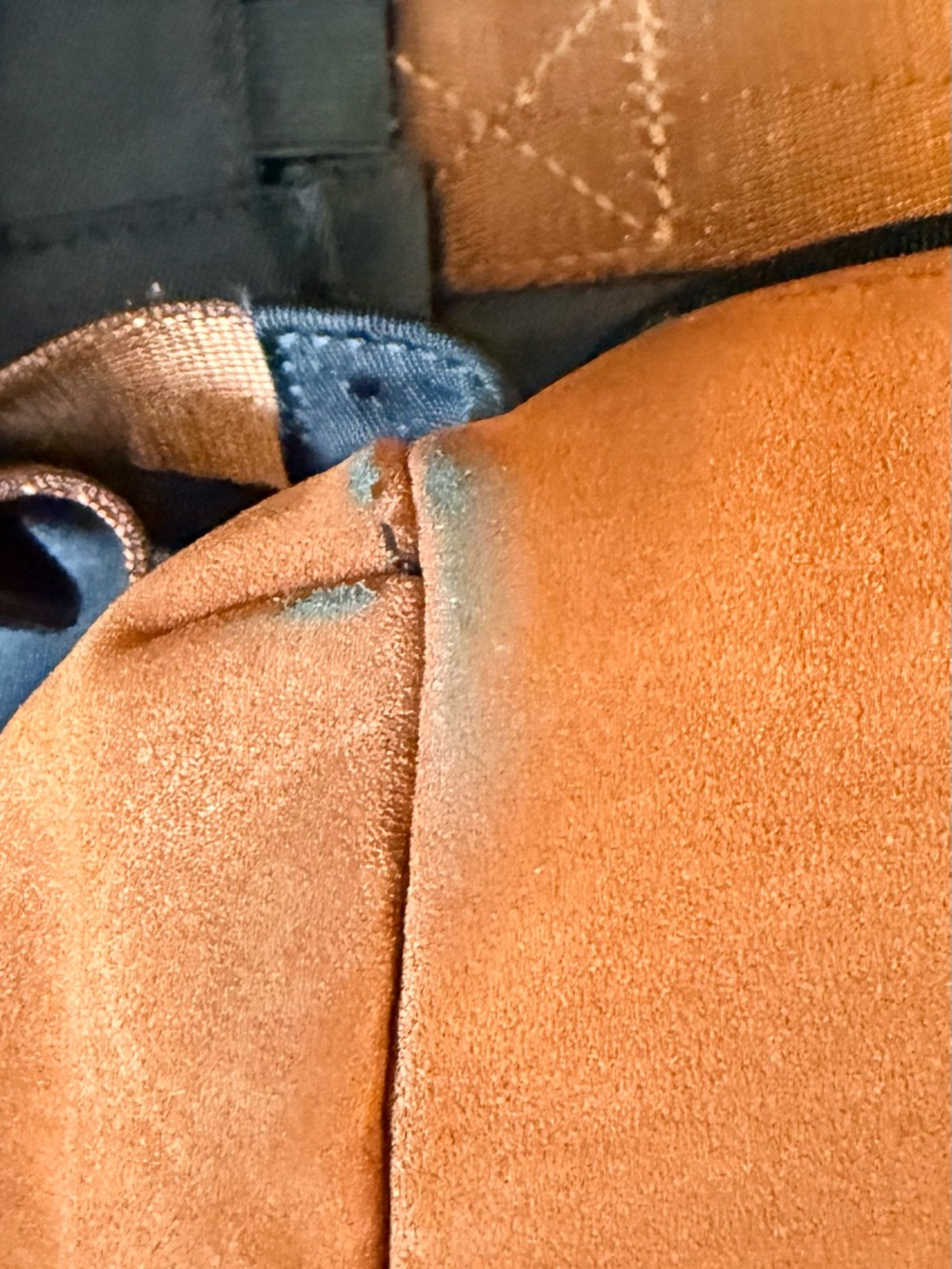 Lovevook 15.6 Black and Brown Backpack with charging station - Picture 9 of 11